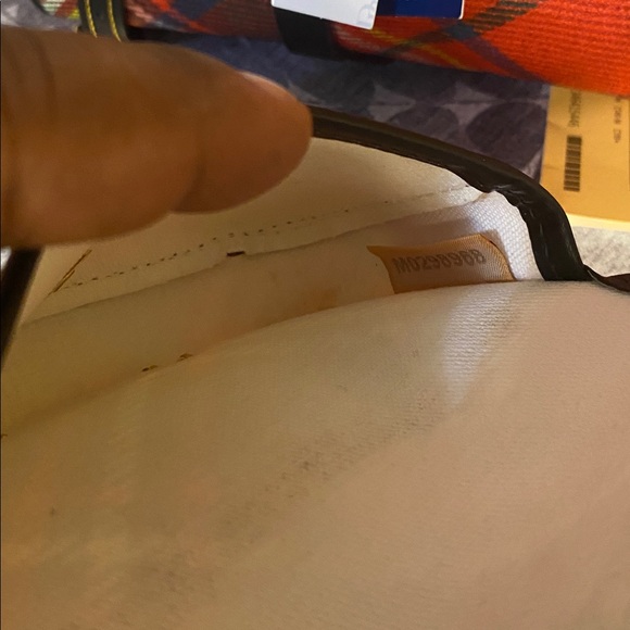 Dooney & Bourke barrel satchel and matching coin purse - Picture 13 of 13